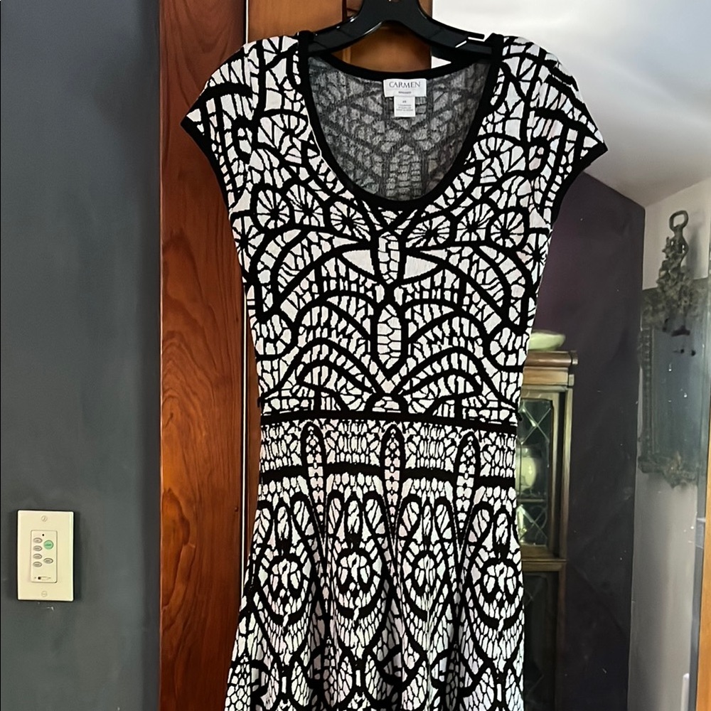 Carmen Marc Valvo Black and White Dress